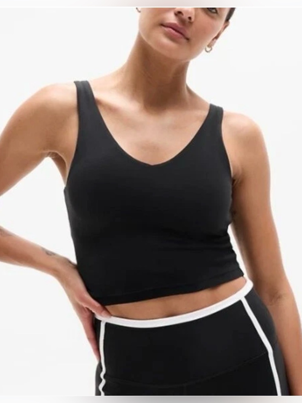 Athleta Sz M Transcend V-Neck Crop Sports Bra Black A-C Light Support Wireless